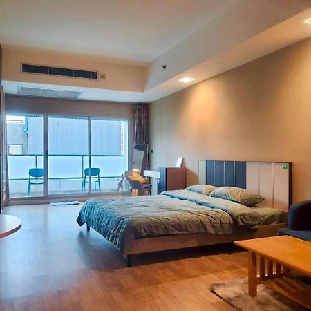 Baan Nonzee Condo Bangkok Exteriör bild